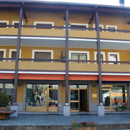 Апартаменты Trilocale In Centro A Chiesa Valmalenco Киеза-ин-Вальмаленко Экстерьер фото